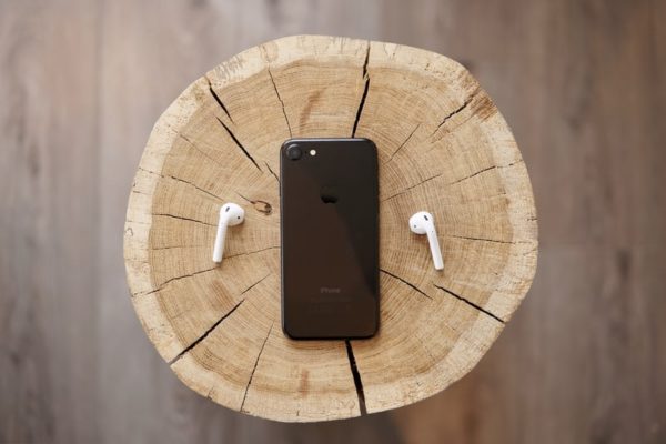 The 10 Best Podcasts For Entrepreneurs On The Grow